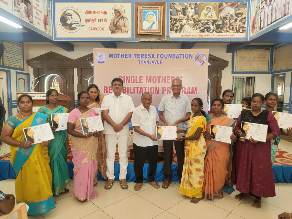 Tailoring course completion certificate distribution